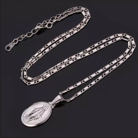 New 18k white gold Virgin Mary necklaces - Picture 2 of 2